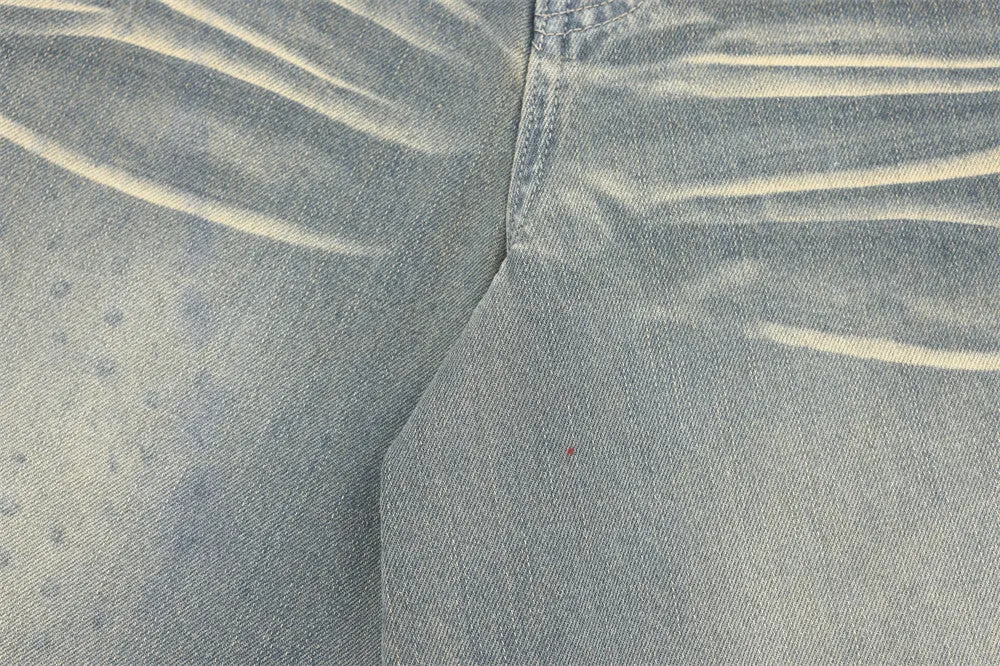 Distressed Loose Knee-Lenght Jorts